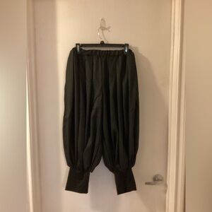 Renaissance pants size medium